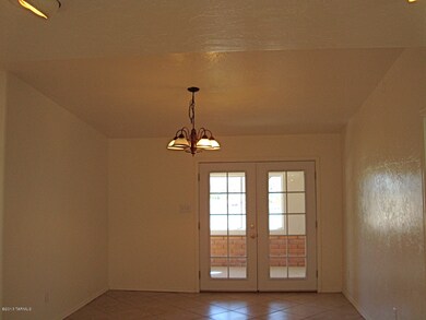 5 dining room thru azrm