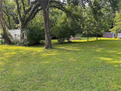 407 E 3rd St, Creighton, MO 64739 - photo 4