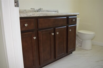 82 Millers Farm Dr unit 97, Rochester, NH 03868 - photo 5