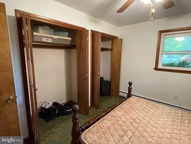 1638 Hammond Dr, Chambersburg, PA 17201 - photo 6