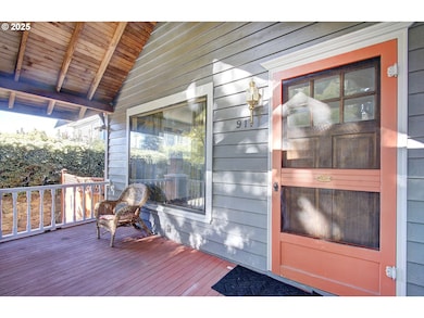 911 9th St, Oregon City, OR 97045 - photo 5