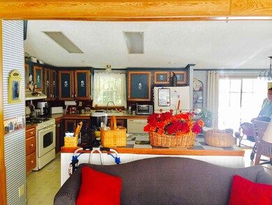 13 York Ct, Rochester, NH 03868 - photo 6