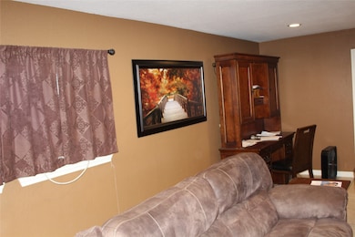 8019 Botany Ln, Houston, TX 77075 - photo 7