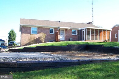 2919 Jefferson Dr, Chambersburg, PA 17201 - photo 5