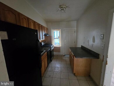 2322 Druid Park Dr, Baltimore, MD 21215 - photo 4