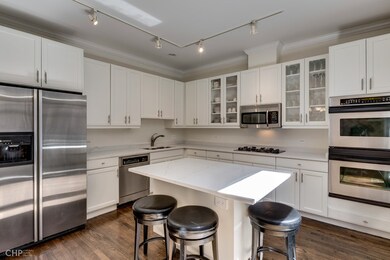 2757 N Greenview Ave unit B, Chicago, IL 60614 - photo 6