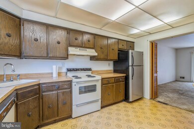 899 A1 Merritt Dr, Hillsborough, NJ 08844 - photo 3