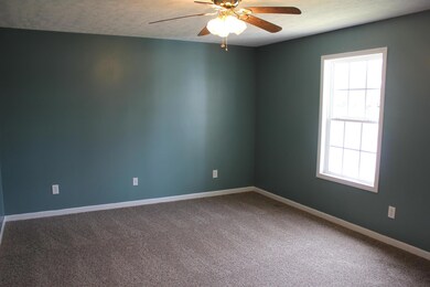 Large Master Bedroom w/Full Bath & Walk-in Closet