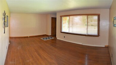 136 E 77th St, Anderson, IN 46013 - photo 3