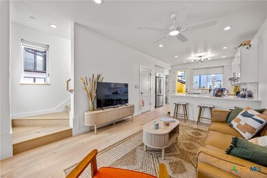 1911 Dutton Dr unit B, San Marcos, TX 78666 - photo 4