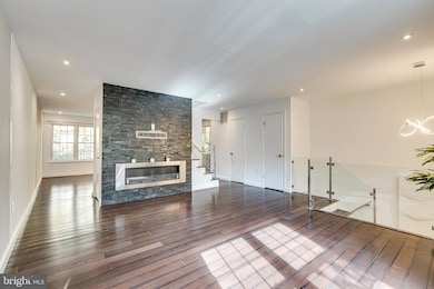 6153 Forest Creek Ln, Springfield, VA 22152 - photo 6