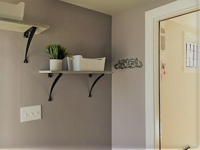 756 Pleasant St unit 1, Worcester, MA 01602 - photo 6