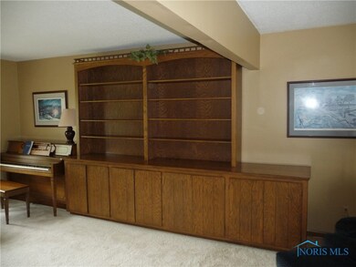Living room and all storage cabinets remain with h