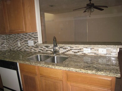 7822 Winding Creek View, Houston, TX 77072 - photo 4