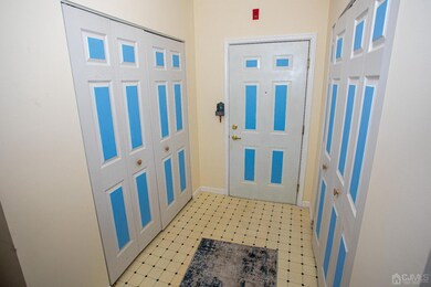 Shore Gate Village Grand Condominium unit 225, South Amboy, NJ 08879 - photo 5