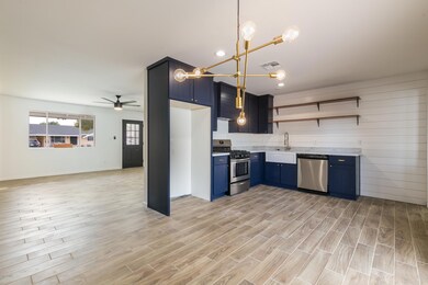 3534 W El Camino Dr-9