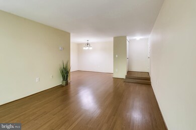 433 Christopher Ave unit 13, Gaithersburg, MD 20879 - photo 4