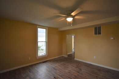 60 D St SW, Linton, IN 47441 - photo 5