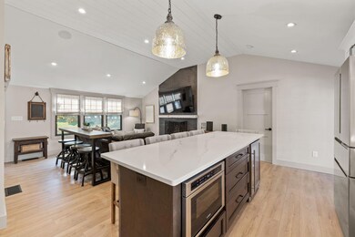 4-web-or-mls-9 Locust Ave Final-5
