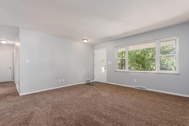 5641 Sandalwood Blvd, Columbus, OH 43229 - photo 7