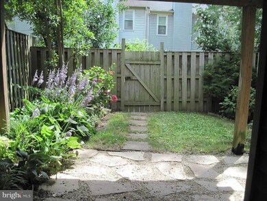 7376 Stream Way, Springfield, VA 22152 - photo 4