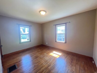 49 3rd St SE, Linton, IN 47441 - photo 6