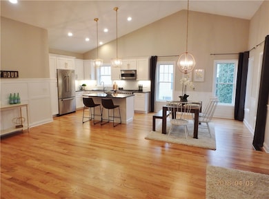 5 W Glen Ln, West Warwick, RI 02893 - photo 4