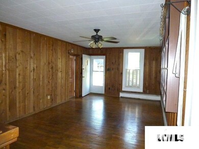 607 Decatur St, Lincoln, IL 62656 - photo 3