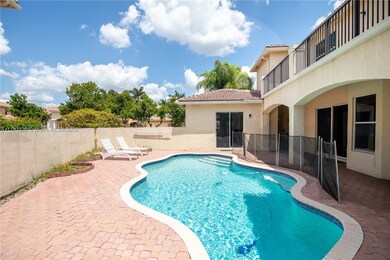Courtyard/Pool