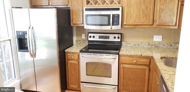 9601 Lambeth Ct, Columbia, MD 21046 - photo 4