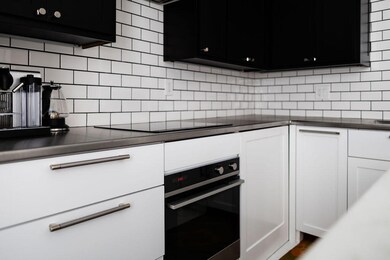 27 Pine St unit 8, Portland, ME 04102 - photo 6