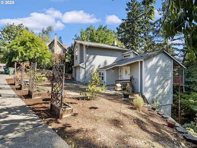 1826 E Carol Ann Dr, Newberg, OR 97132 - photo 6