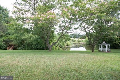 104 Dublin Ct, Cross Junction, VA 22625 - photo 2