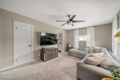 3818 Fagen Dr, Des Moines, IA 50310 - photo 5