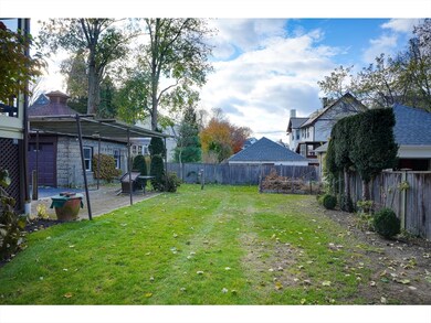 21 Spruce St unit 2, Watertown, MA 02472 - photo 2