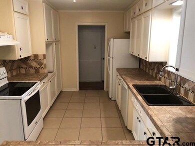 301 301 Alpine Dr, Tyler, TX 75701 - photo 2