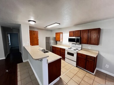 1904 Pecan St, San Marcos, TX 78666 - photo 6