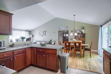 23 Cedar St, Hooksett, NH 03106 - photo 5