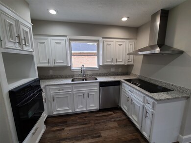 7510 Antoine Dr, Houston, TX 77088 - photo 4