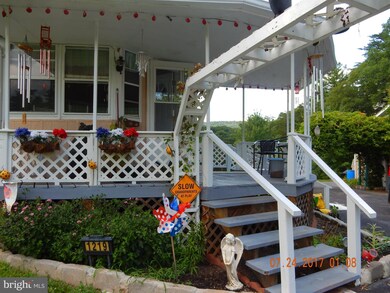 1219 Mitchem Ln, Hedgesville, WV 25427 - photo 3