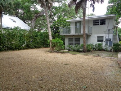 626 Azalea Ln, Vero Beach, FL 32963 - photo 6