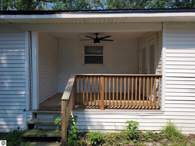 5508 E Johnson Rd, Ithaca, MI 48847 - photo 3