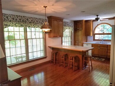 1893 Woodlane Ct, Asheboro, NC 27205 - photo 6