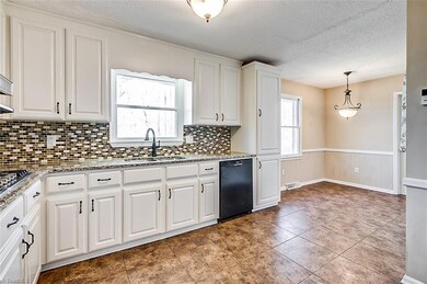 682 Inwood Rd, Asheboro, NC 27205 - photo 6