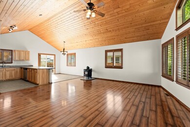 514 N Main St, Twin Bridges, MT 59754 - photo 4