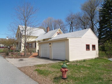 7 Cottage St, Goffstown, NH 03045 - photo 2