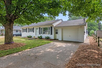 316 N Locust St, Wayland, MI 49348 - photo 3