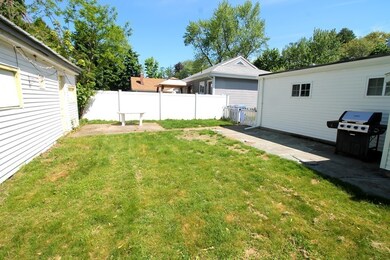 54 Lucerne Rd, Springfield, MA 01119 - photo 7