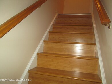 355 Ilyssa Way, Staten Island, NY 10312 - photo 7