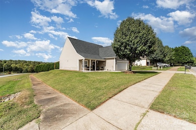 1703 Wagner Pointe Dr NW, Conover, NC 28613 - photo 3